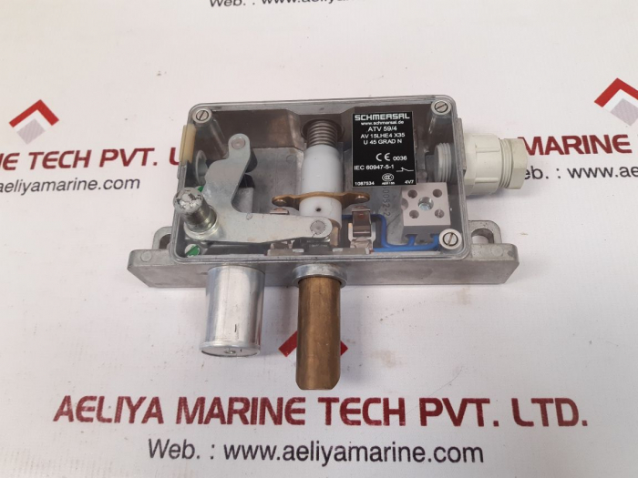 Schmersal Atv 59/4 Door Locking System