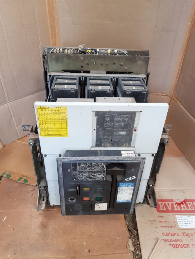 HAT 25 Air Circuit Breaker