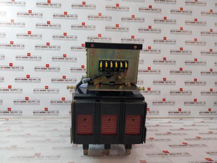 XS1600NE 3 Pole Circuit Breaker AC690V 