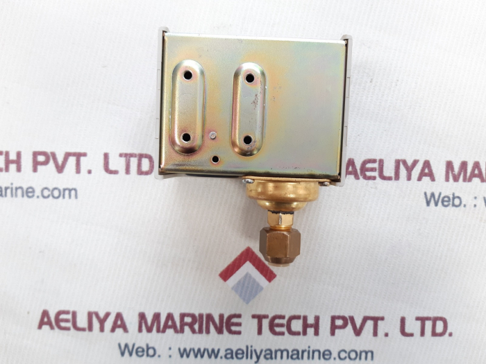 SNS-C106 Pressure Switch